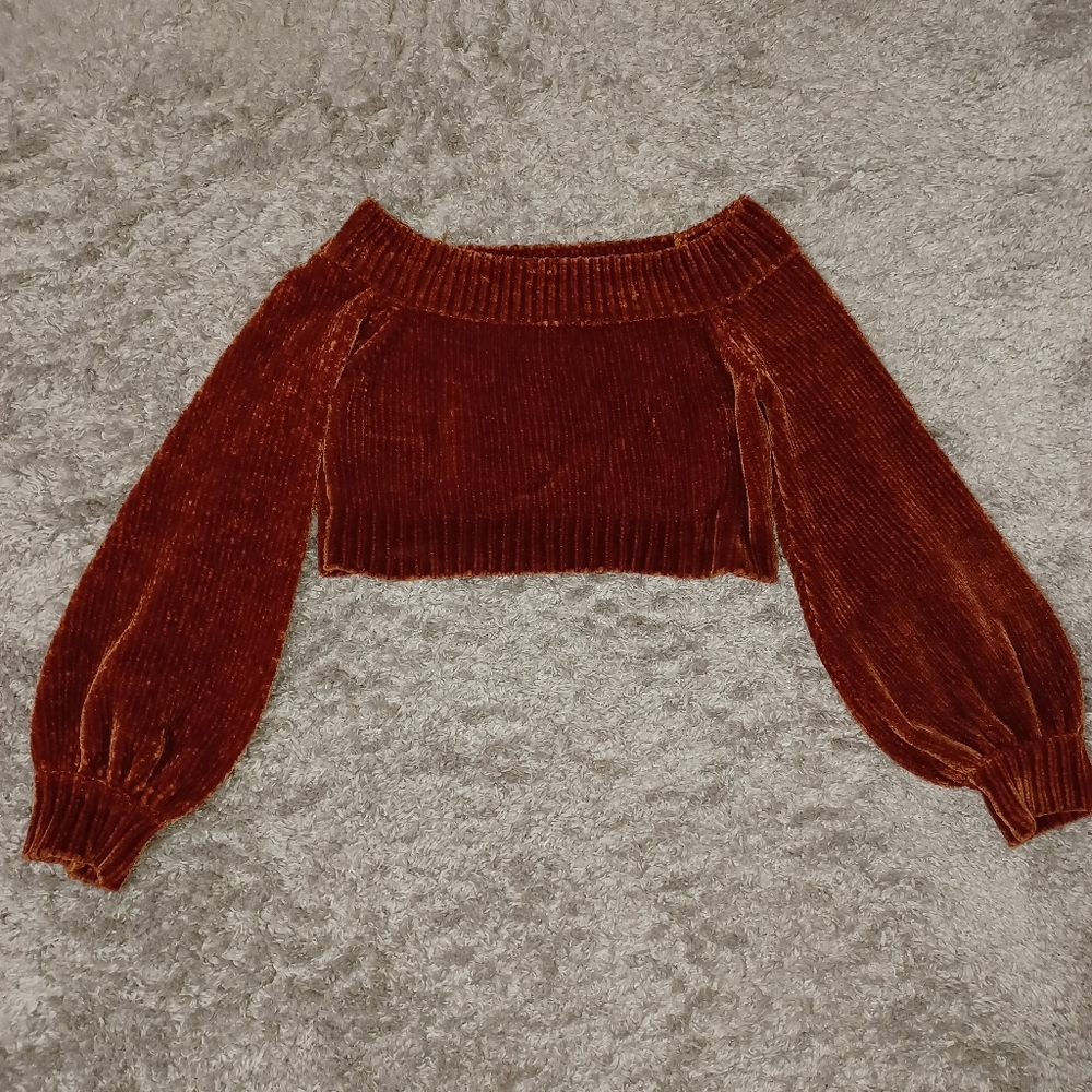 THICK OVER THE SHOULDER BEAUTIFUL HALF SWEATER